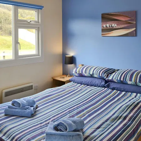 Whelk Cabin- 25062 * Filey